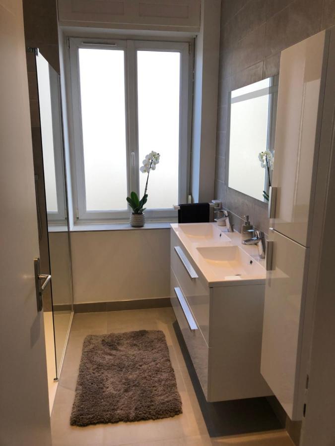 Appartement de Prestige à 2 pas du centre ville Colmar Esterno foto